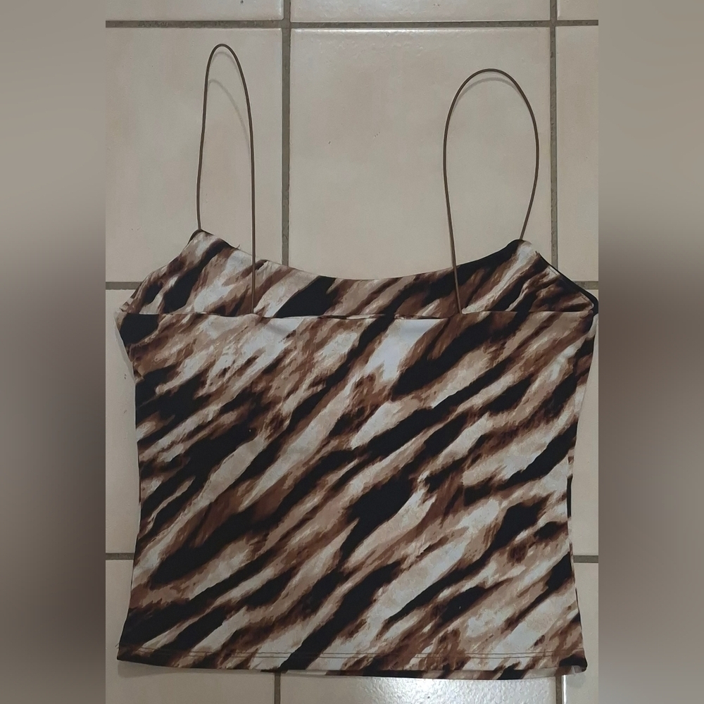 Leith Printed Stretch Tank with Built-In Shelf Bra – Brown Animal Print (S) - Picture 2 of 4